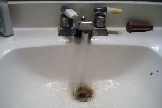 bathroom 003 Decent sink, but ugly faucets and some spray issues