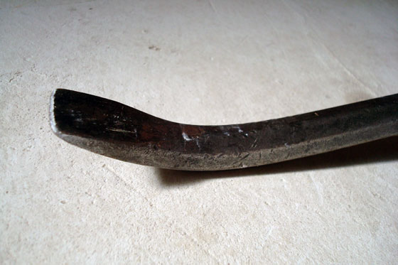 Wrecking bar chisel end