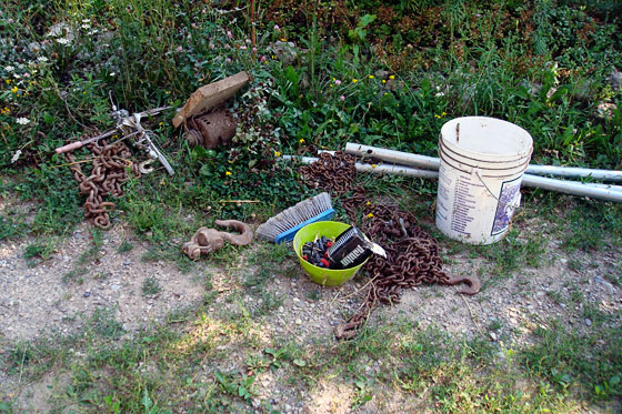 garbagebarn4 Chains on the ground