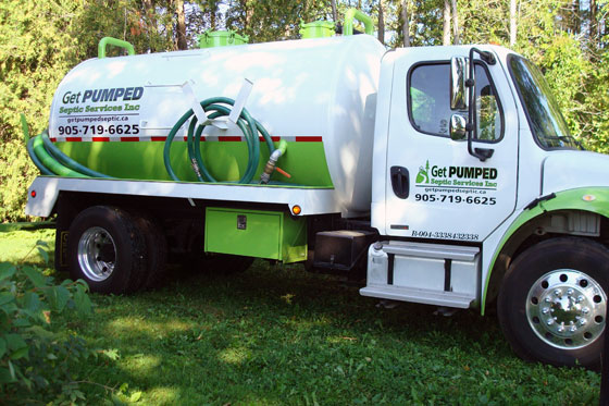 Septic pumping truck