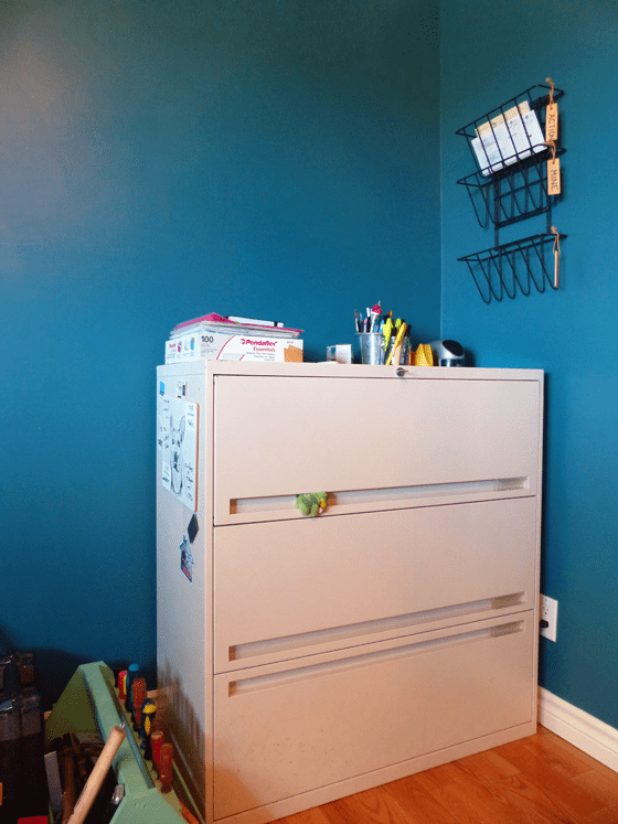 Filing cabinet and mail sorter