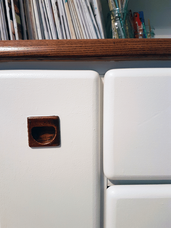 Wood cabinet hardware
