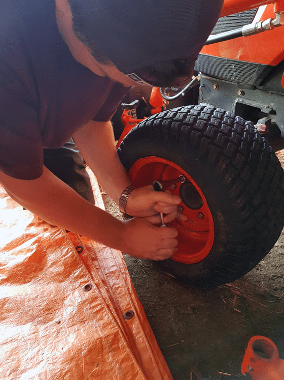 How to change a tire on a Kioti CS2410