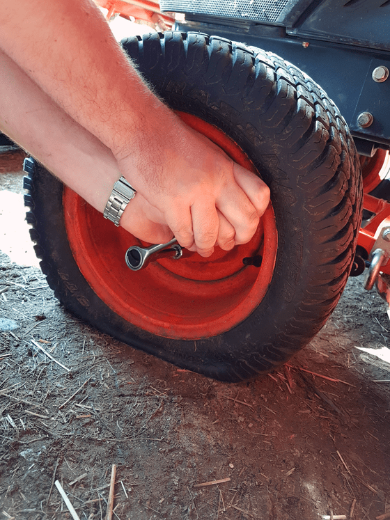 How to change a tire on a Kioti CS2410