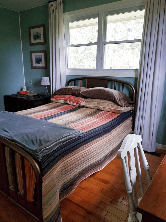 Antique brass metal bed frame