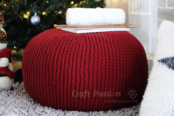 Knitted pouf from Craft Passion