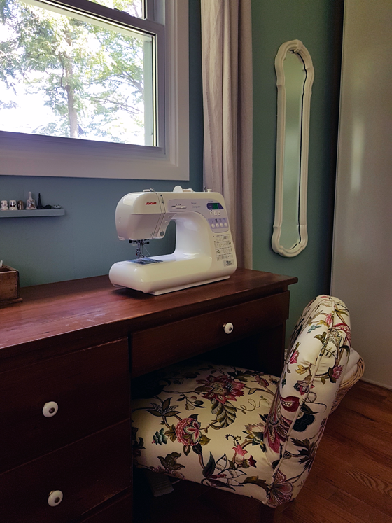 Flowered slipper chair