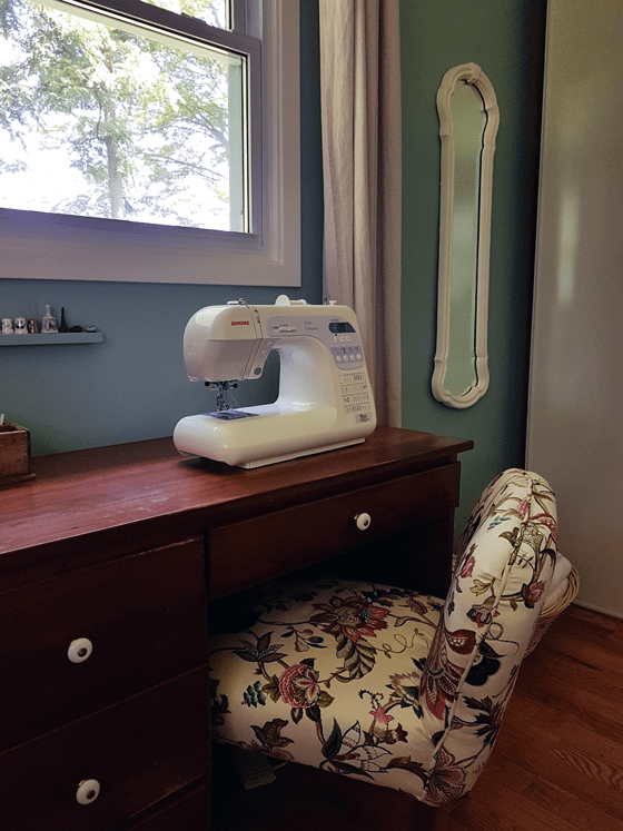 Flowered slipper chair