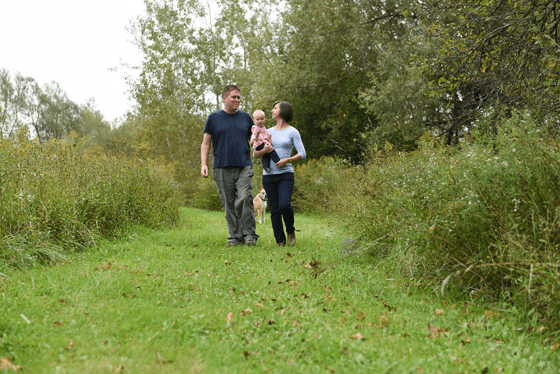 Family photo shoot at the farm