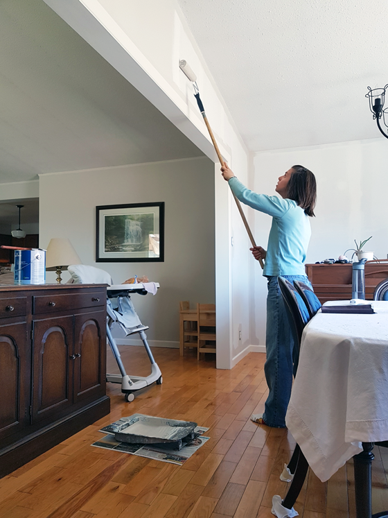 Painting the dining room with a roller