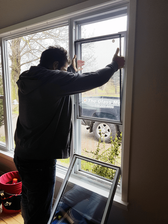 Repairing a cracked vinyl window