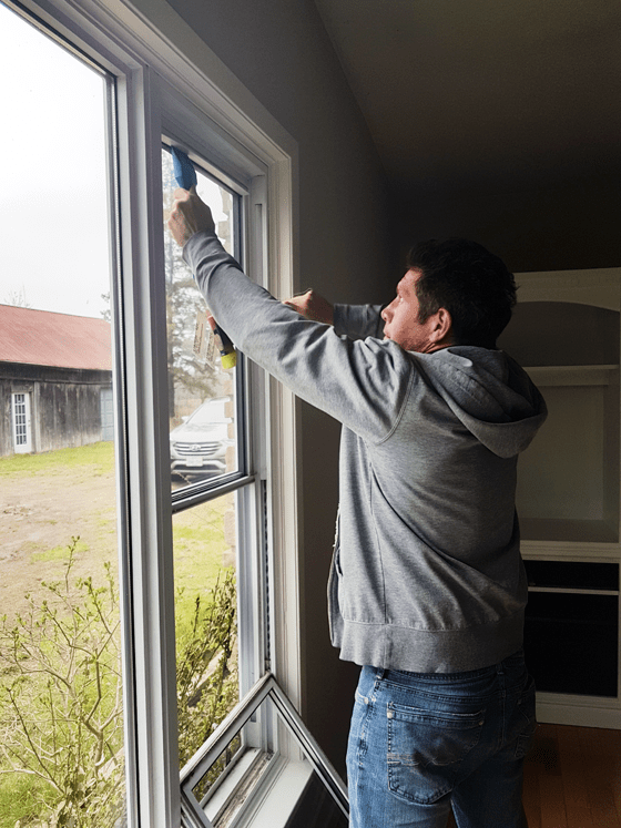 Repairing a cracked vinyl window