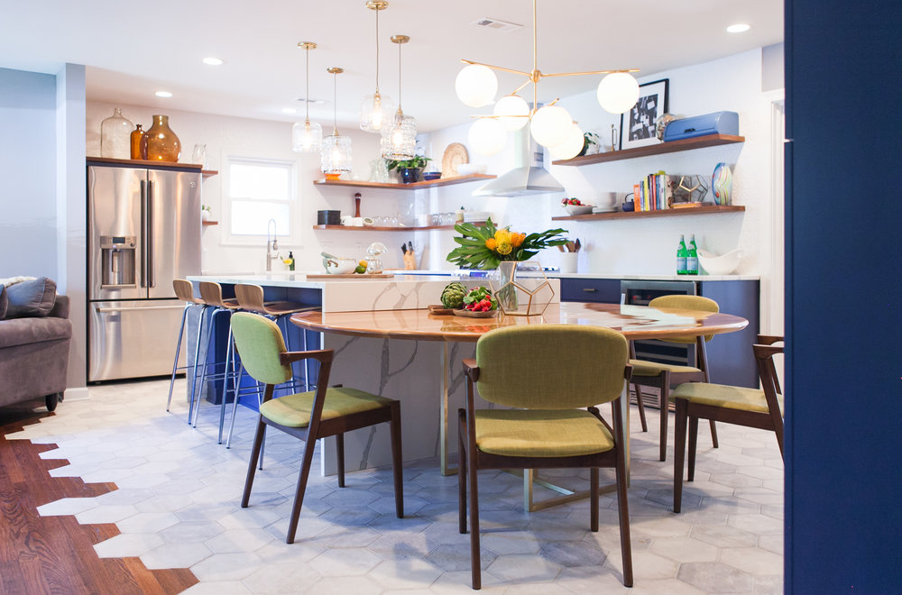 Mixing tile and wood in a kitchen